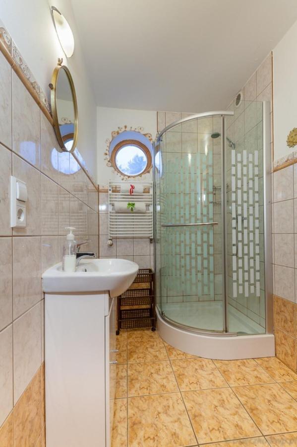 Hotel Poziomka à Kujan Extérieur photo