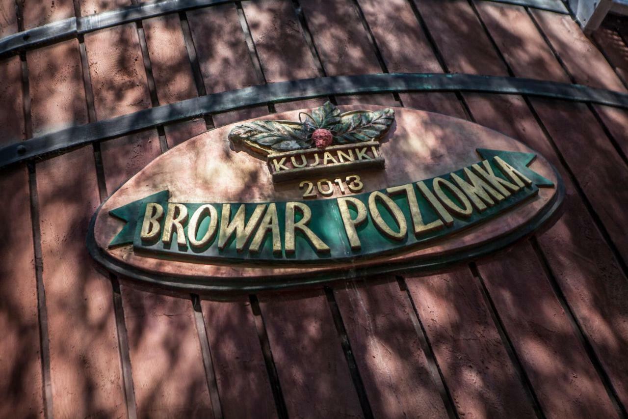 Hotel Poziomka à Kujan Extérieur photo