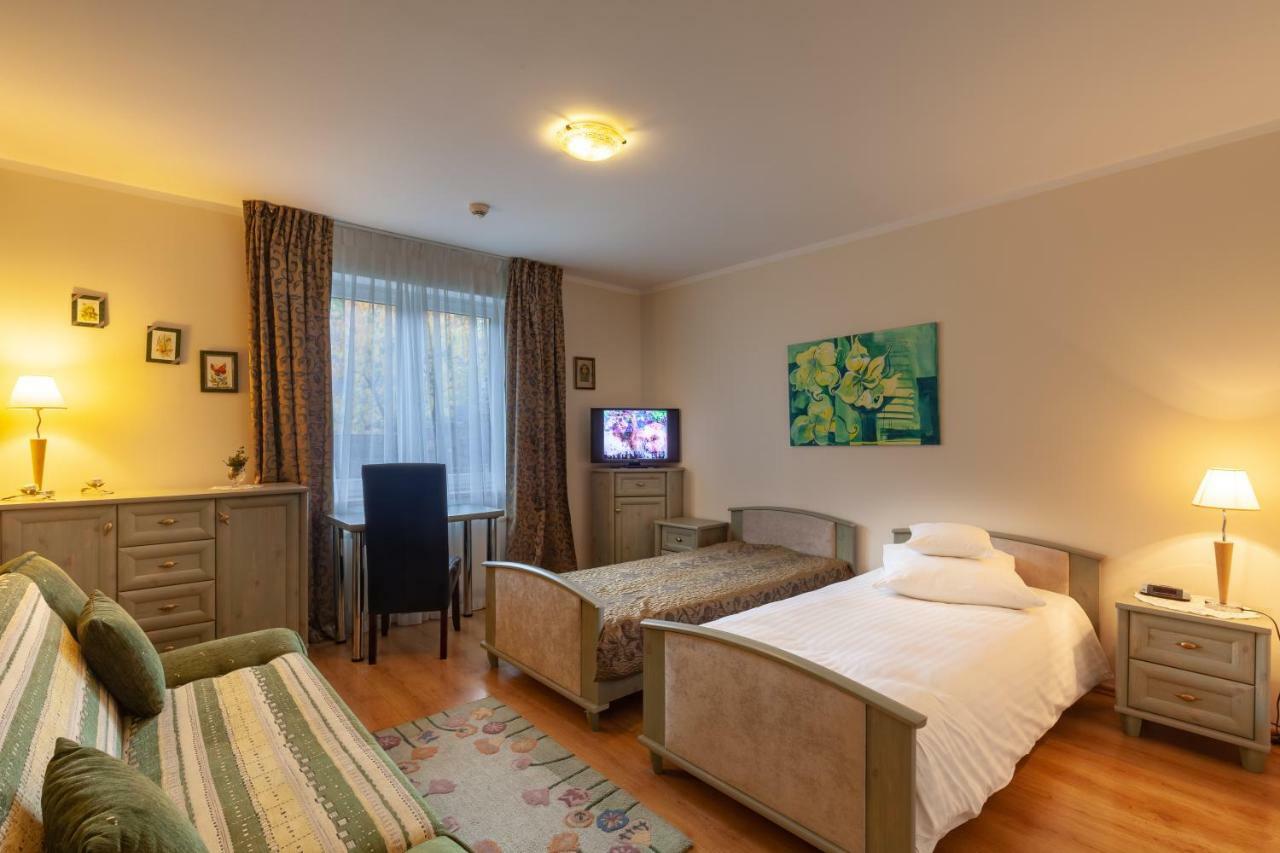 Hotel Poziomka à Kujan Extérieur photo